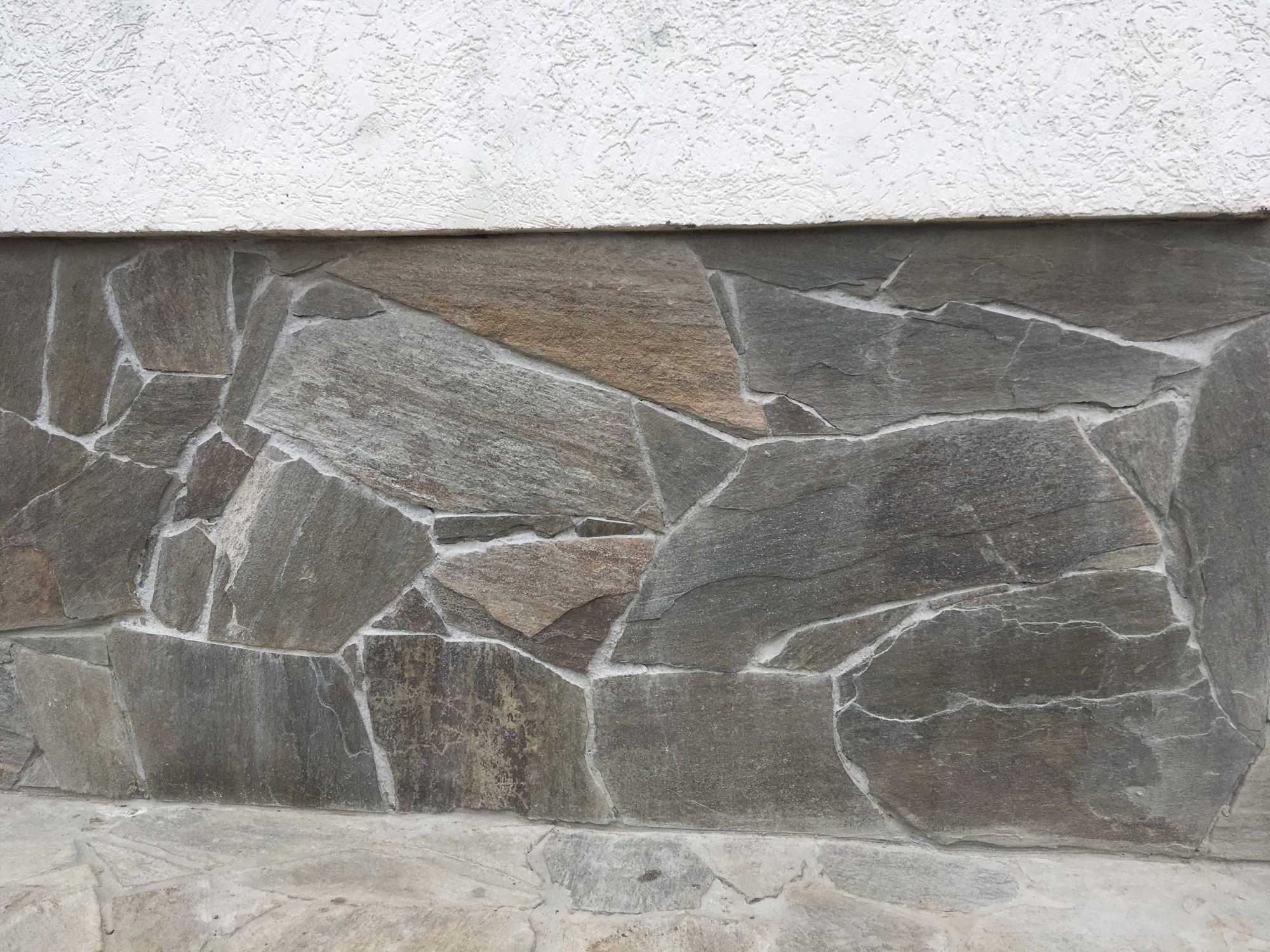 Плитняк златолит Уральский для цоколя, отмостки купить в Республике Бурятия