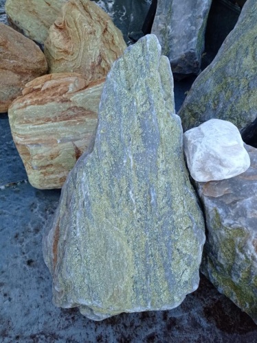 Златолит жёлтый, жёлто-зелёный глыбки и валуны для ланшафтного дизайна купить в Республике Бурятия