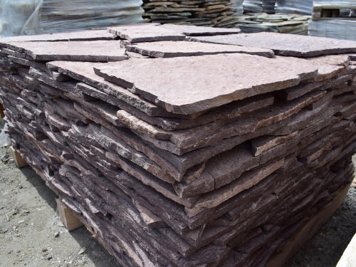 Плитняк лемезит бордовый для облицовки цоколя 20-25 мм  купить в Республике Бурятия