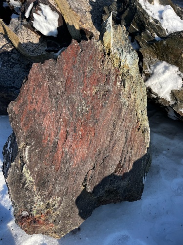 Ландшафтные глыбы красно-фиолетовые 200-1000 килограмм купить в Республике Бурятия