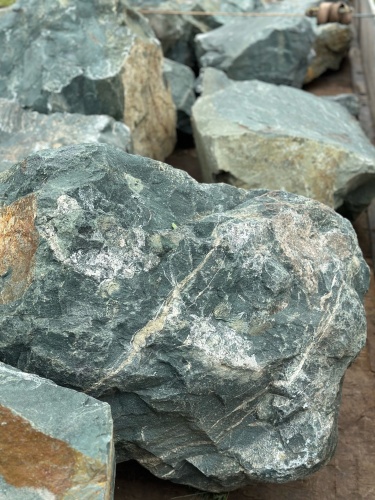 Камни для ландшафтного дизайна зелёные 10-60 килограмм купить в Республике Бурятия