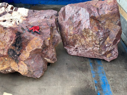 Ландшафтные глыбы красно-фиолетовые 200-1000 килограмм купить в Республике Бурятия