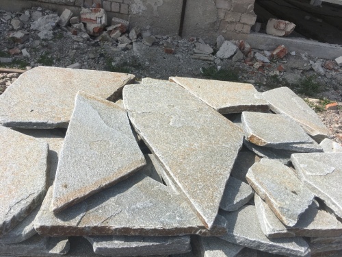 Златолит серебристый галтованный для лестниц купить в Республике Бурятия